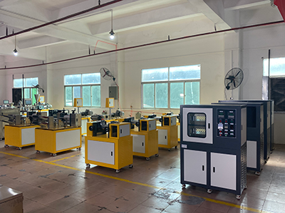 大面積的廠房倉(cāng)庫(kù)